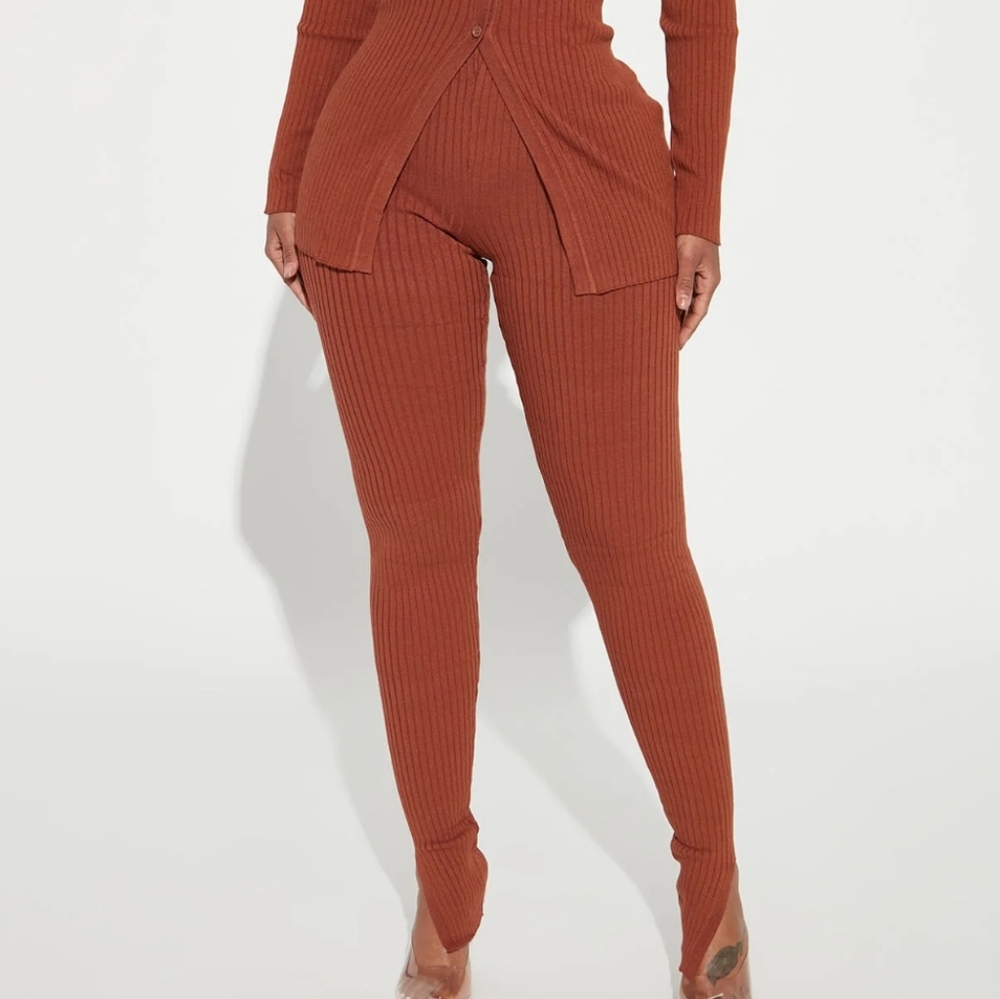 Fashion Nova - time me to the city sweater pants
